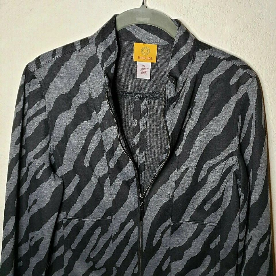 New Ruby Rd. Women's Size 10 Full Zip Sport Jacket Animal Print MSRP $64 (A5) - Image 2 of 4