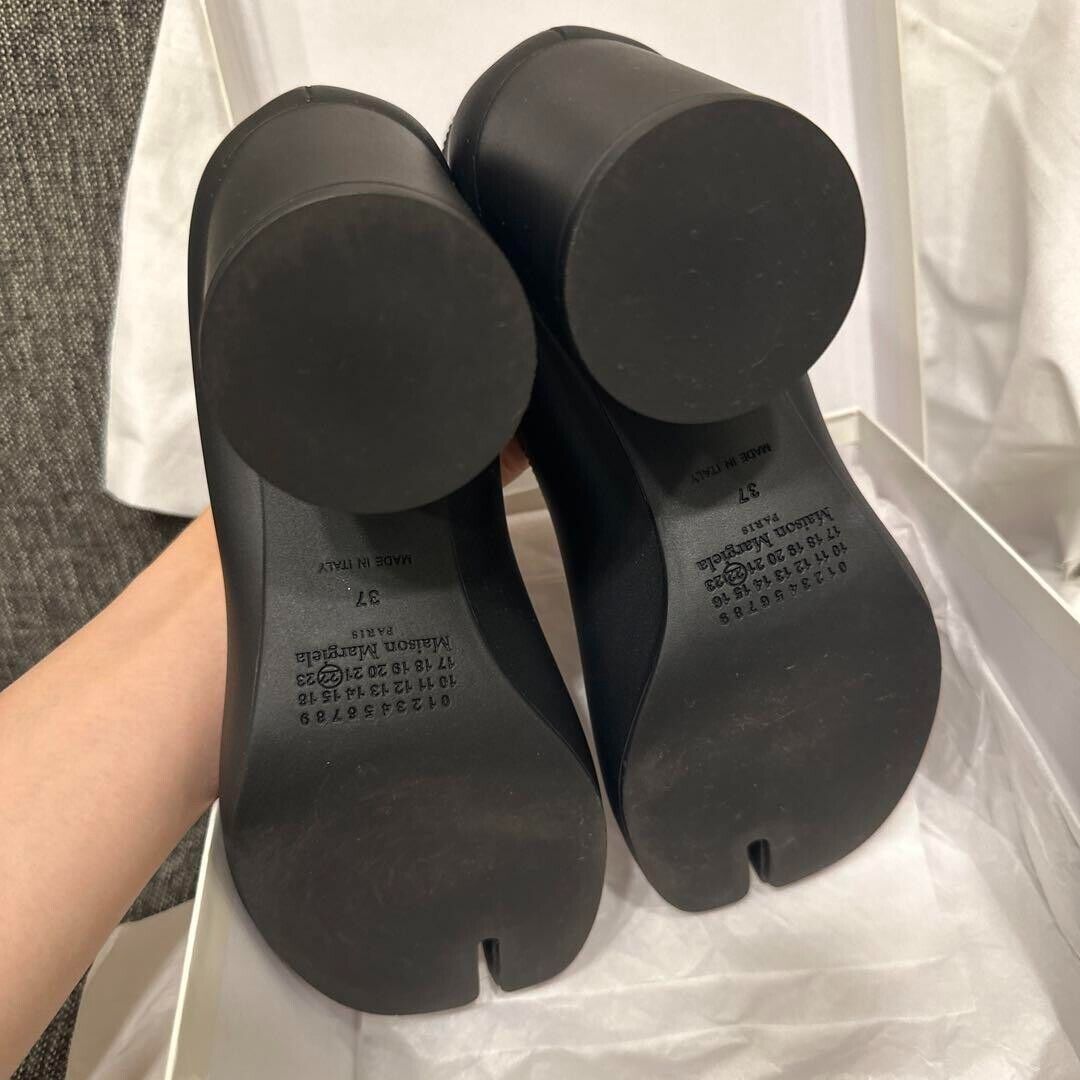 Maison Margiela Tabi Strap Heel Pumps Rubber Black Size 37 Maison Margiela Tabi Strap Heel Pumps Rubber Black Size 37