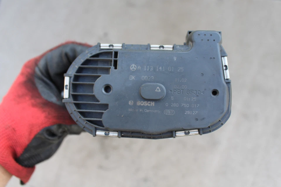 MERCEDES W220 S500 S430 BOSCH 2000-2006 CUERPO DEL ACELERADOR FLUJO DE AIRE V831 Foto 2 de 4