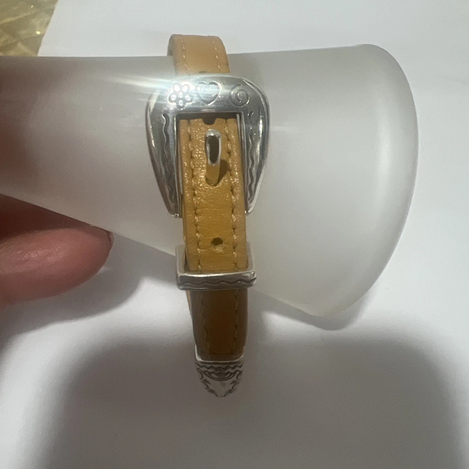 Brazalete Brighton Plateado CUERO ARMONÍA Muñequera Mostaza Bandido Foto 3 de 4