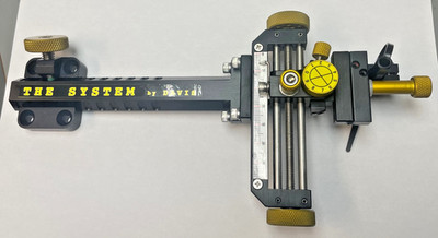 4'' DAVIS TARGET SIGHT-BLACK/YELLOW KNOBS-5/16'' Hex Davis  Mount