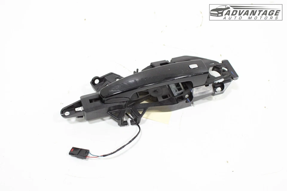 Chevrolet Blazer 2019-2025 manija del panel de la puerta exterior trasera derecha negra OEM Foto 3 de 4