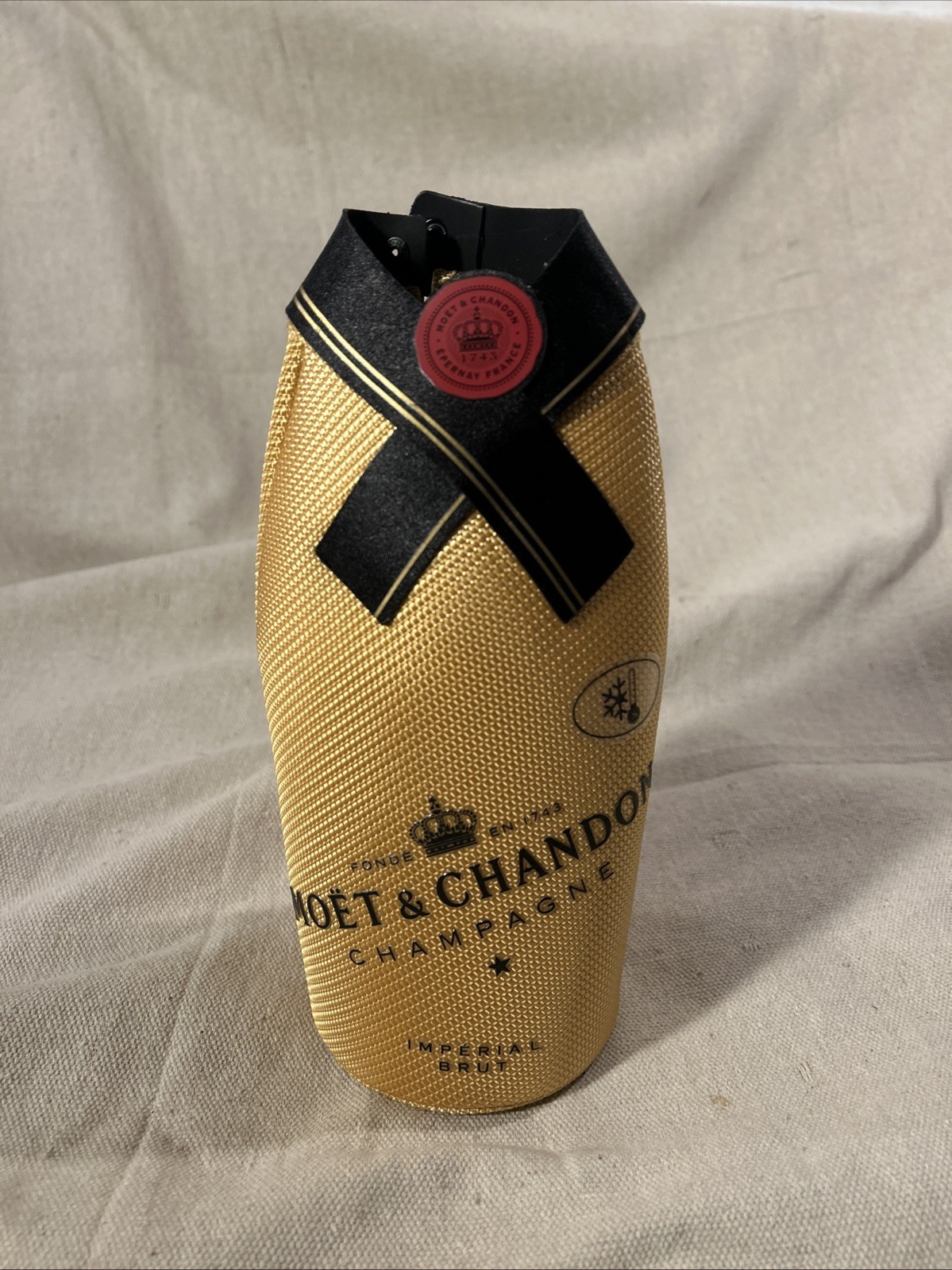 Moët & Chandon Imperial Diamond Gold Isotherm Bottle Suit, 750mL