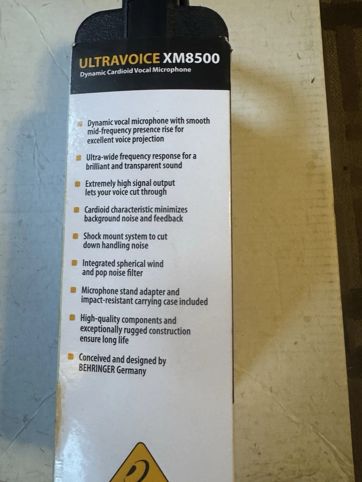 UltraVoice XM8500 Dynamic Cardioid Vocal Microphone - Image 2 of 4