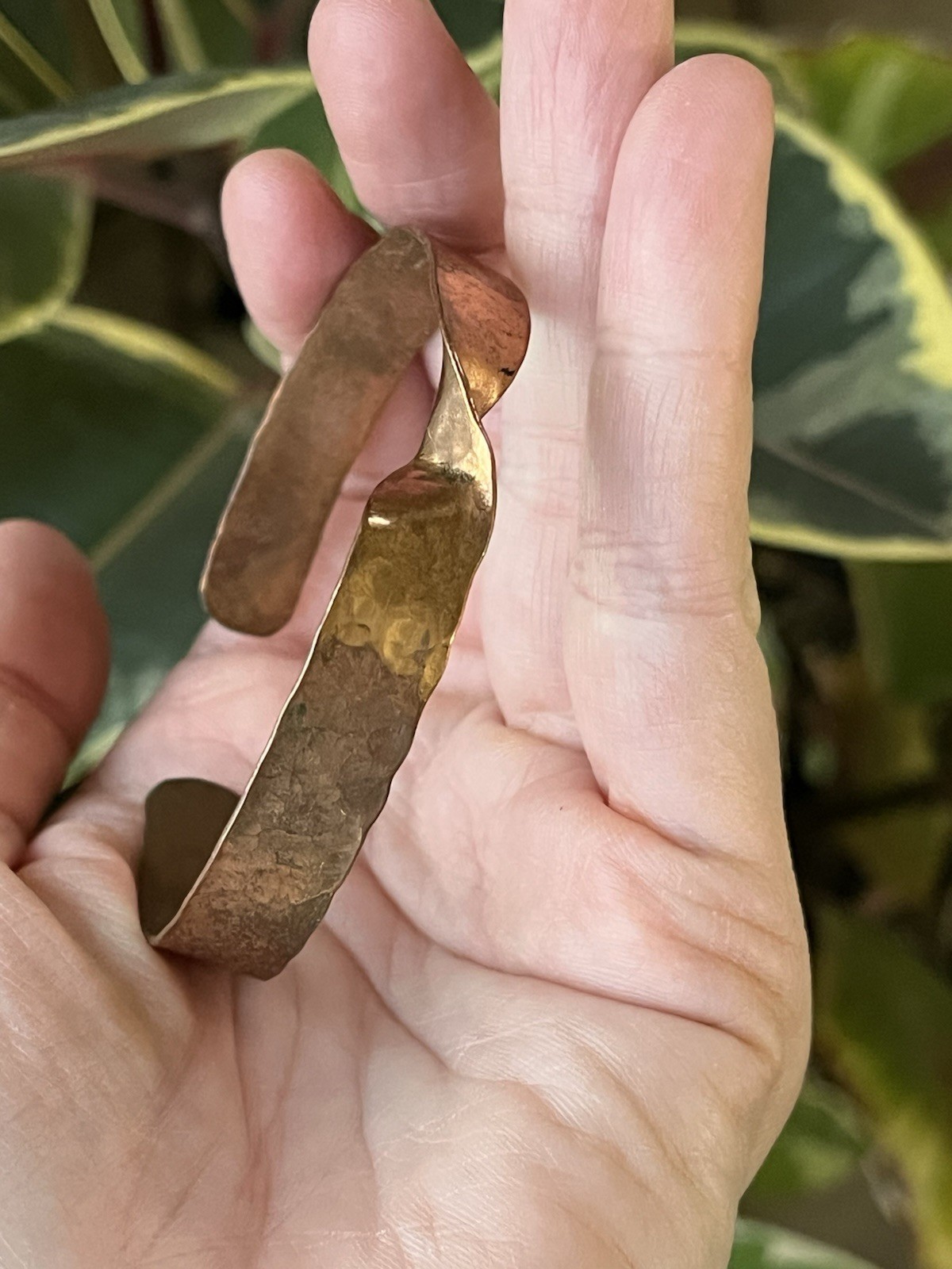 Artisan SIGNED Copper Cuff Bracelet Hammered, Twi… - image 9