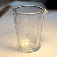 Kodak 8 Ounce Measuring Glass Beaker Cup Photography Dark Room