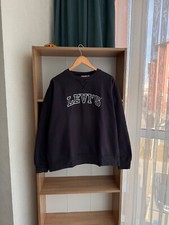 VTG Levi  s Big Logo Navy Sweatshirt