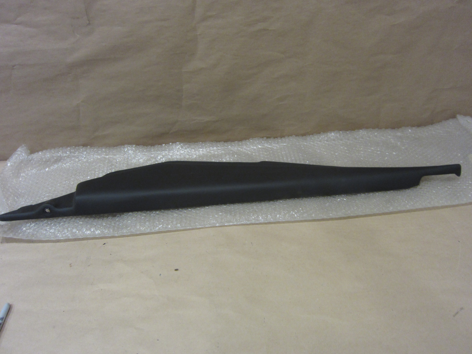 Ferrari 348 2.7 (Motronic) - Upper Panel For RH Door / Black - NEW- P/N 63625900