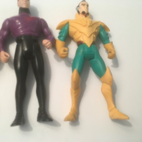 DC Comics Cape Crusader - Bronze Tiger Purple Batman Ray’s Al Ghul Figures - Picture 13 of 13