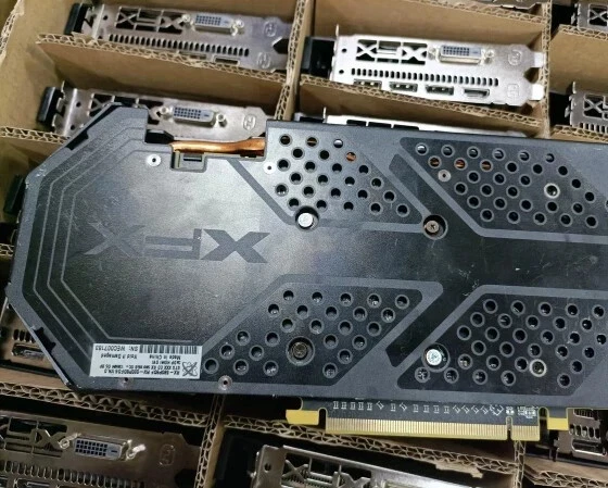XFX AMD Radeon RX 580 8GB GPU 2304sp Graphics Card - Image 2 of 4