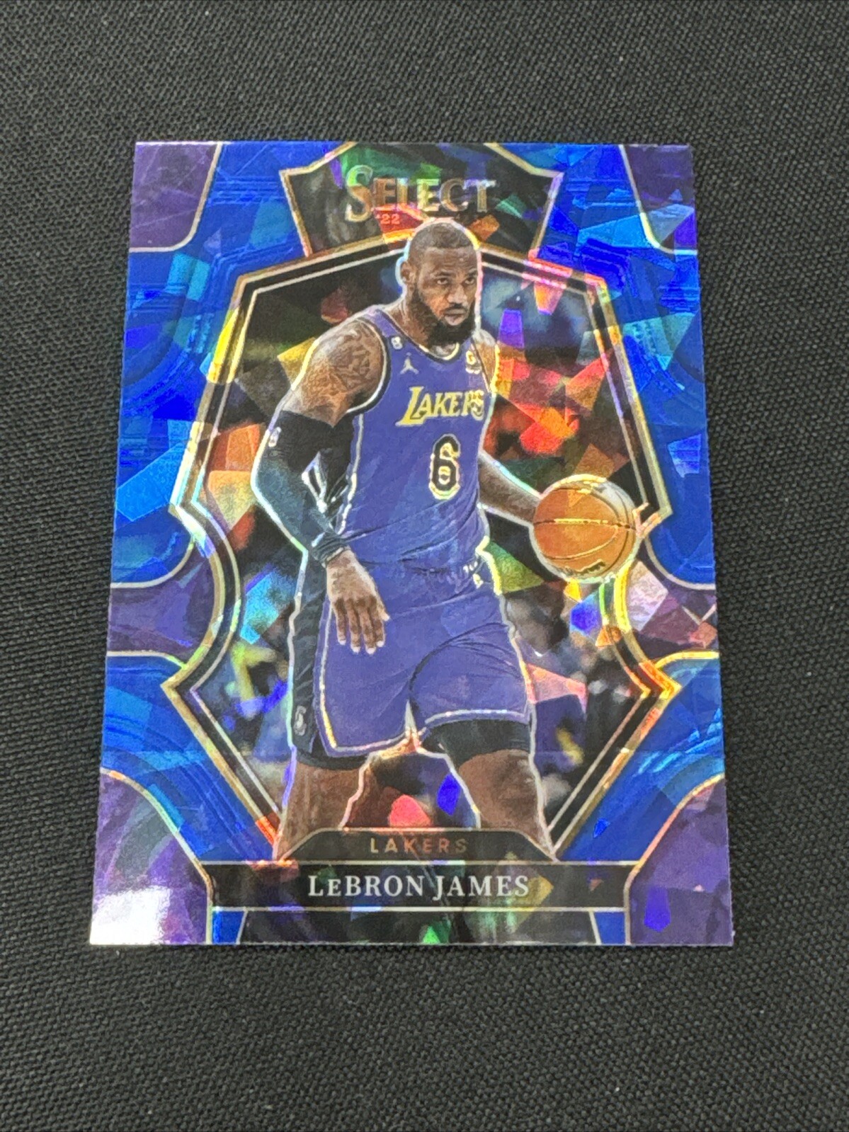 LeBron James 2022-23 Select Blue Cracked Ice Premier Level #126 Lakers