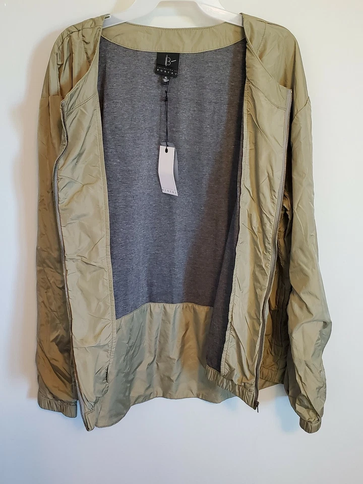 Chaqueta de nailon BOBEAU NUEVA CON ETIQUETAS verde musgo cuello redondo cremallera frontal alta-baja talla XL Foto 3 de 4