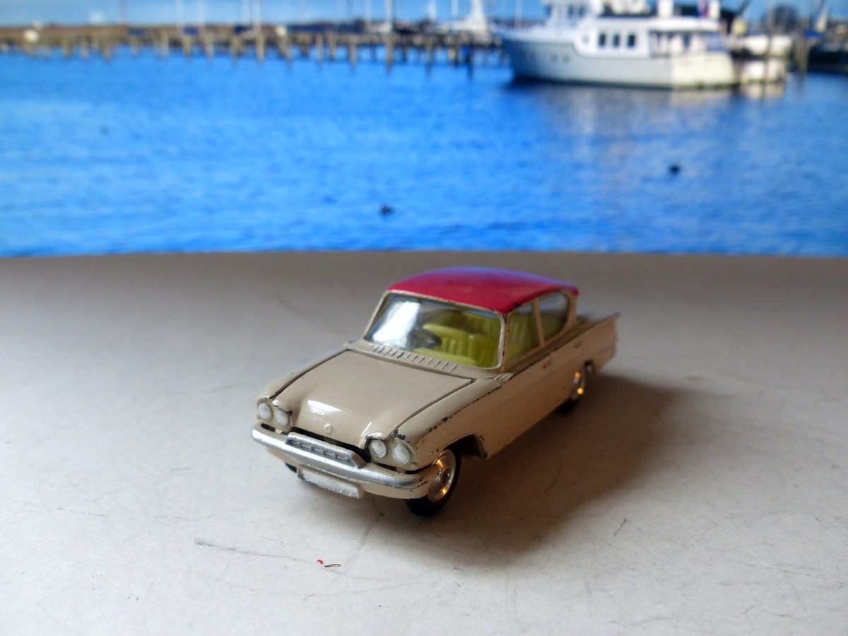 Corgi Toys 1/46 Ford Consul Classic 315 - Réf AL943 - Couleur Crème (Bon état)