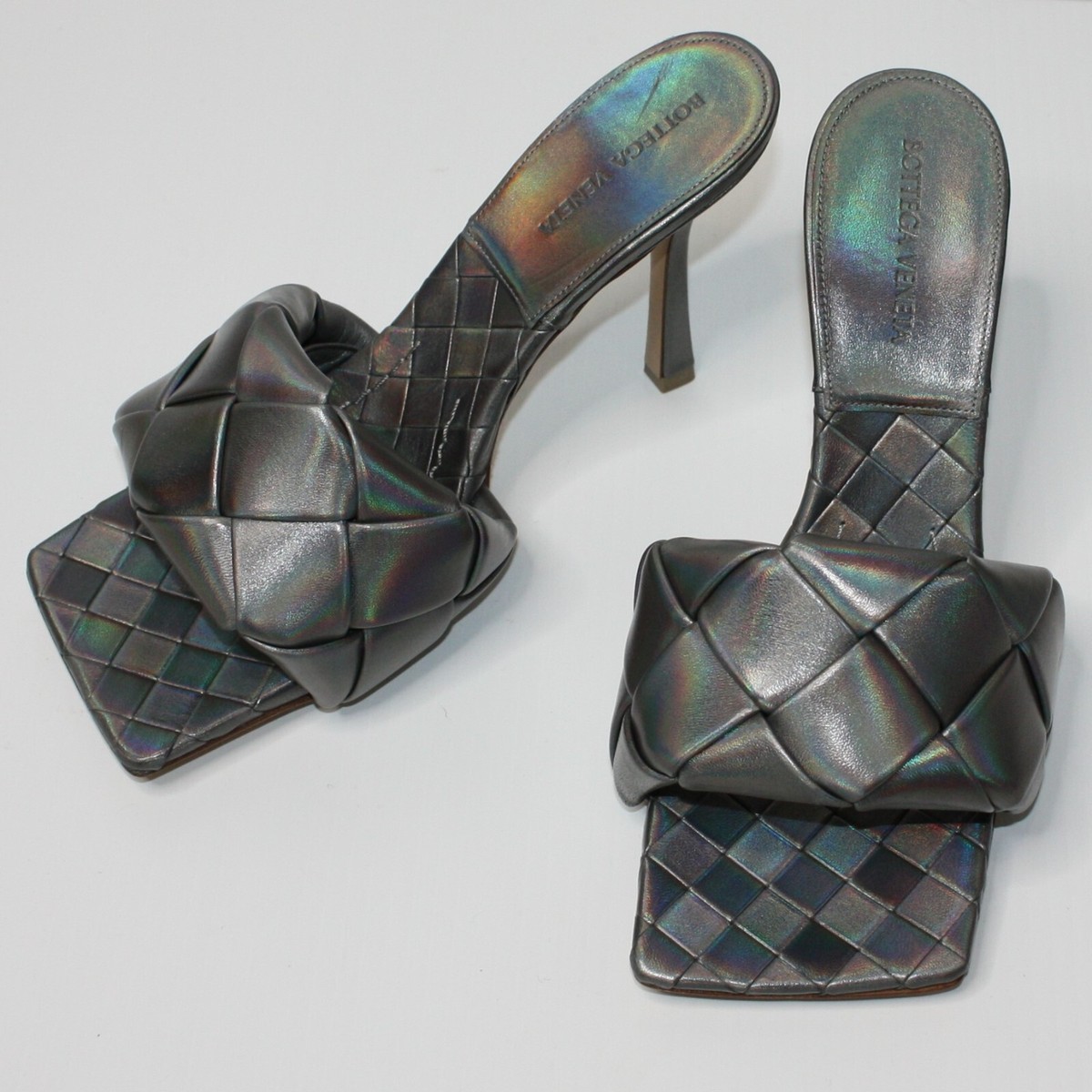 関税込 BOTTEGA VENETA ホログラフィック ミュール LIDO Bottega Veneta Lido Mule Sandal Shoes in Oyster size EU 39.5