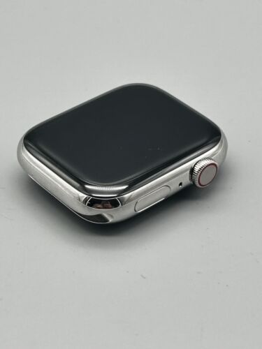 Apple Watch Series 7; Cellular; Silver Steel Case-Silver Milanese Loop Armband - Bild 1 von 7