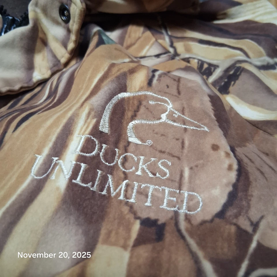 Chaqueta camuflada de caza suave ilimitada Advantage Wetlands Ducks talla XL Foto 3 de 4