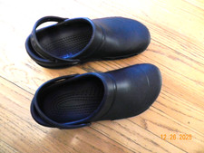 Crocs Bistro Black Clog Slip-Ons Mens 9 Womens 11 Slip Resistant Soles