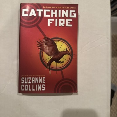 Catching Fire (The Hunger Games, Book 2) by Suzanne Collins R LARGE PRINT R