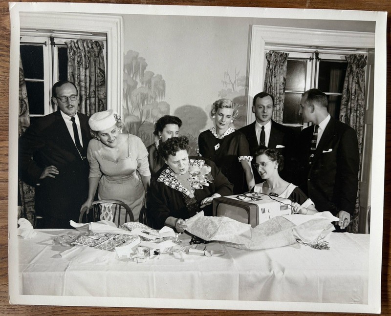 Mothers Birthday Party Opening NEW TV TELEVISION SET  Present Vtg 1950's photo