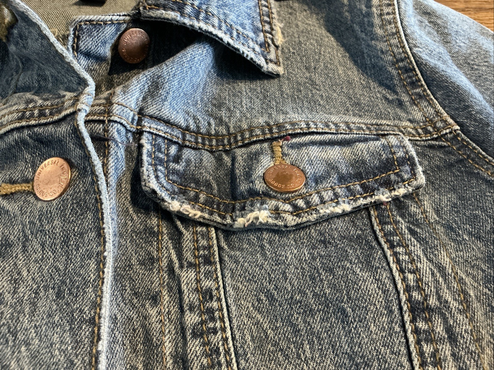 UNIVERSAL THREAD Waist Length Button Down Denim J… - image 8