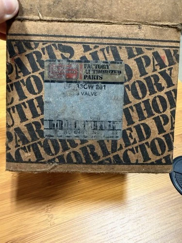 NEW MANIFOLD GAS VALVE - EMERSON / WHITE-RODGERS #EF33CW201 / #36G54-508