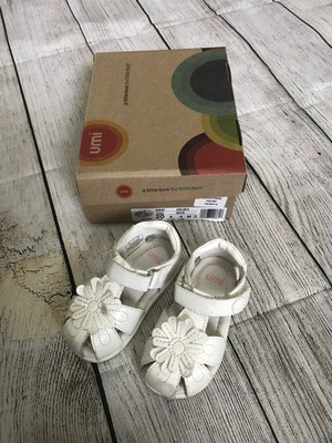 umi sandals