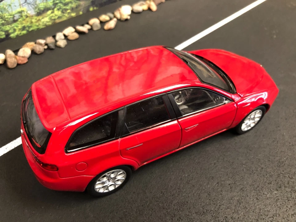 WELLY ALFA ROMEO 159 SPORTWAGON DIECAST 1/24 Red, IMPERFECT - Image 4 of 4