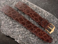 Hirsch Chocolate  Croco-Grain  20mm Water  Allergy Resistant Open-end Strap