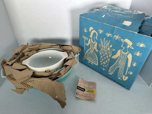 Pyrex Amish Turquoise Teal Butterprint Cinderella Nesting Mixing Bowls Set of 4 - Picture 2 of 20