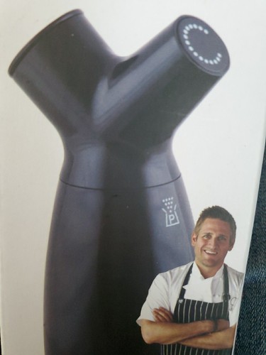 Curtis Stone 2 In 1 Salt Pepper Grinder Modern Black Design - Picture 8 of 8