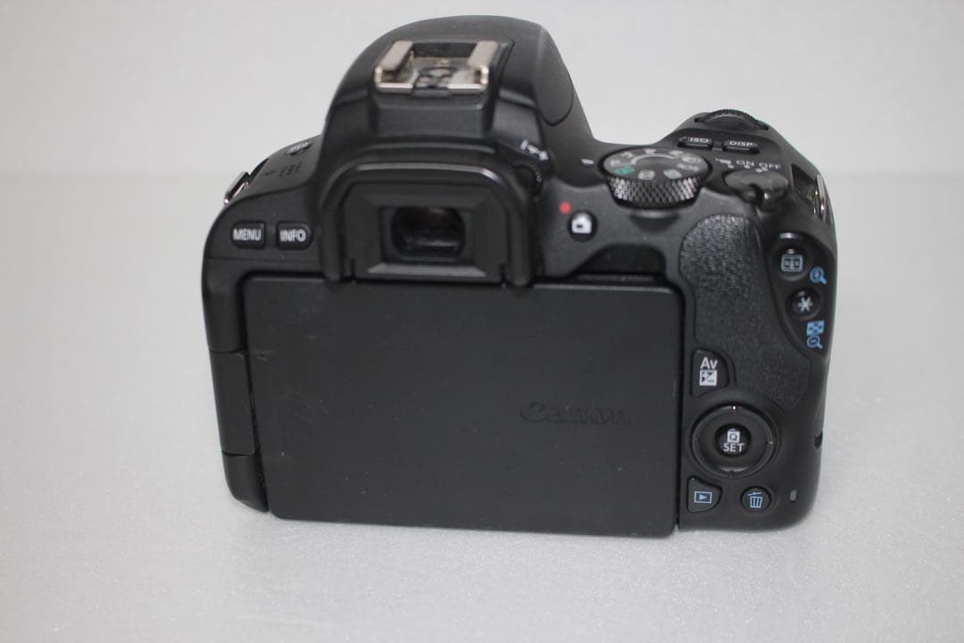 Canon EOS Kiss X9 Wi-Fi Video Camera with Standard and Telephoto