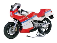 Tamiya 14029 1:12 Suzuki RG250 with Full Options (CF429) Plastic Model Kit