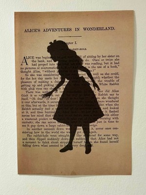 Alice im Wunderland Buch Seite Druck A4 Vintage Literarisch Wandbild Neutral Deko