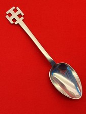 feiner englischer Sterling Silber Vintage Kruzifix Endlöffel datiert 1956.