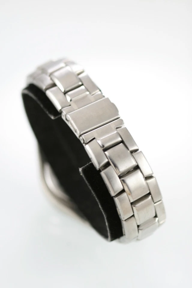 Reloj Hombre Armitron Acero Inoxidable Plata 50m Mes Día Fecha Negro Amarillo Cuarzo Foto 3 de 4