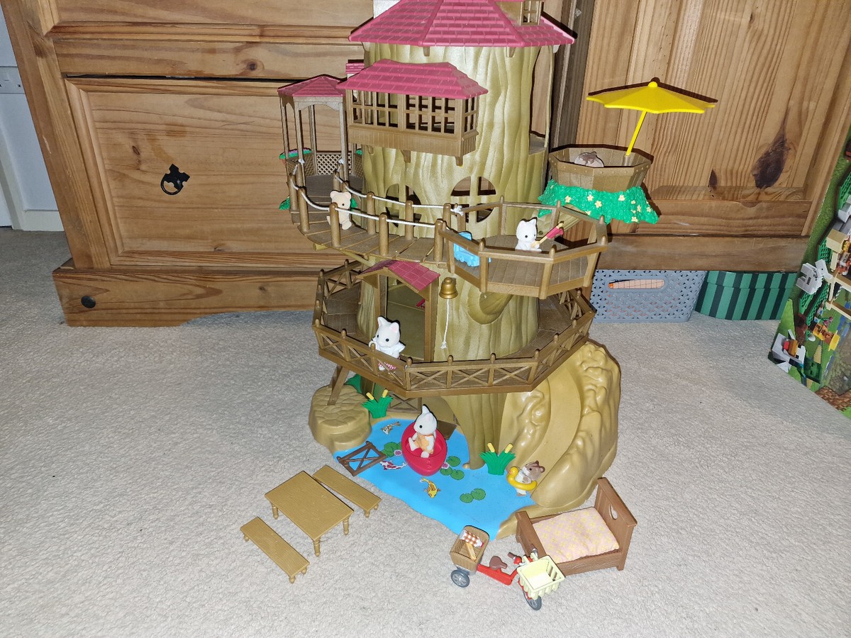 sylvanian families old oak hollow treehouse