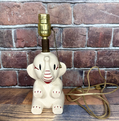 Vintage Totline Ceramic Elephant table Lamp  1940's-1950's Working! Pull Chain