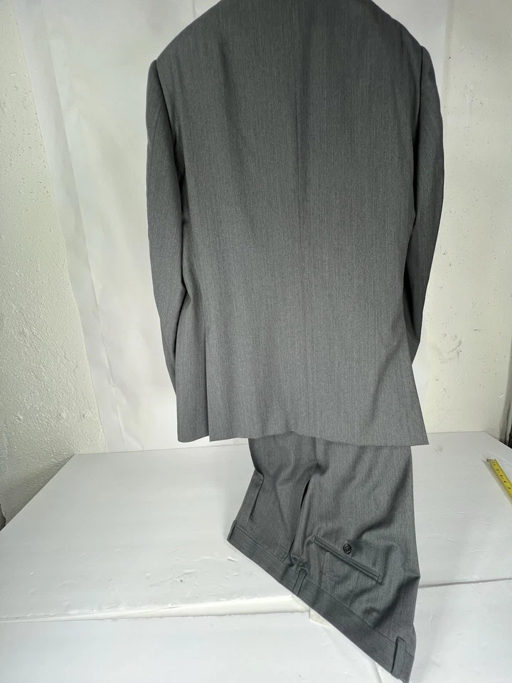 Ermenegildo Zegna Gray Striped 100% Wool Full Suit Men’s 46R R FLAW - Image 3 of 4