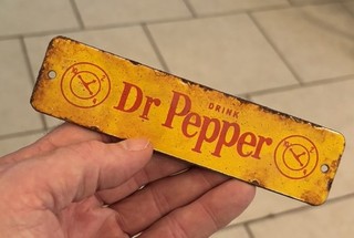DRINK DR. PEPPER 10 2 4 ADVERTISING ORIGINAL BOTTLE CRATE SIGN PORCELAIN SODA GC