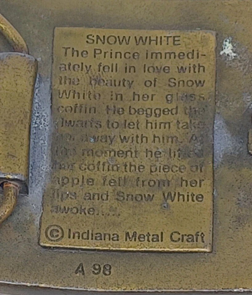 Hebilla de cinturón vintage años 70 Blancanieves siete enanos Indiana metal artesanía A98 Foto 3 de 4