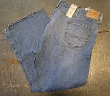 Signature by Levis Strauss Gold Men's Jeans 50X30 Boot Cut NEW