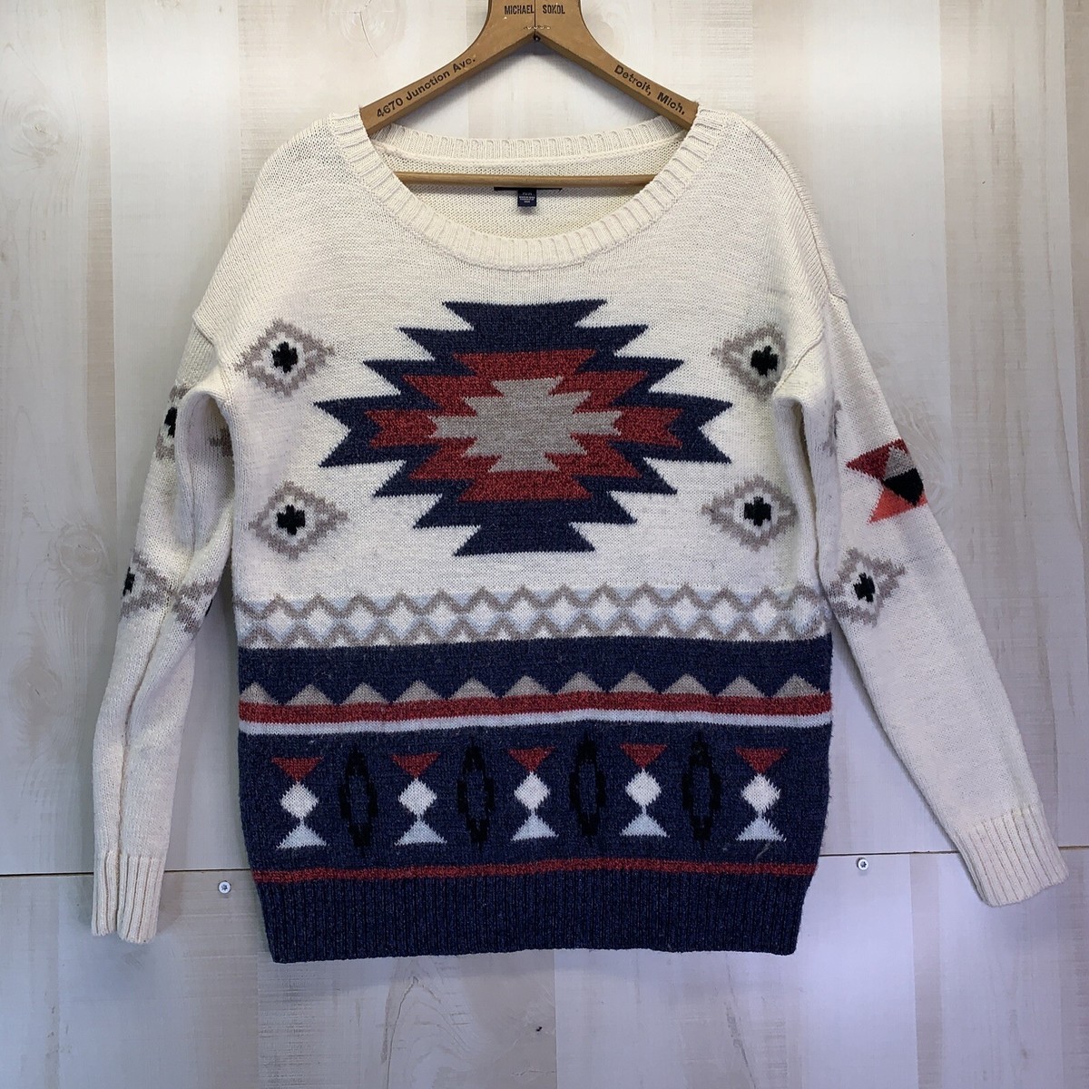 American Eagle Women's SZ M Aztec Design Knit Sweater -4074 | eBay