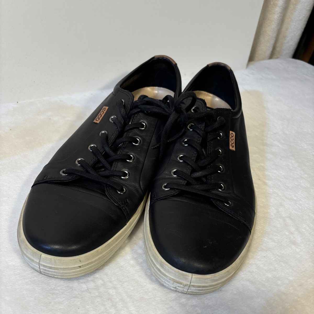 Ecco Danish Design Men’s Soft Leather Three Strap Shoes ECCO Danish design low top sneakers. All black. Size: 43/9UK  main image 4