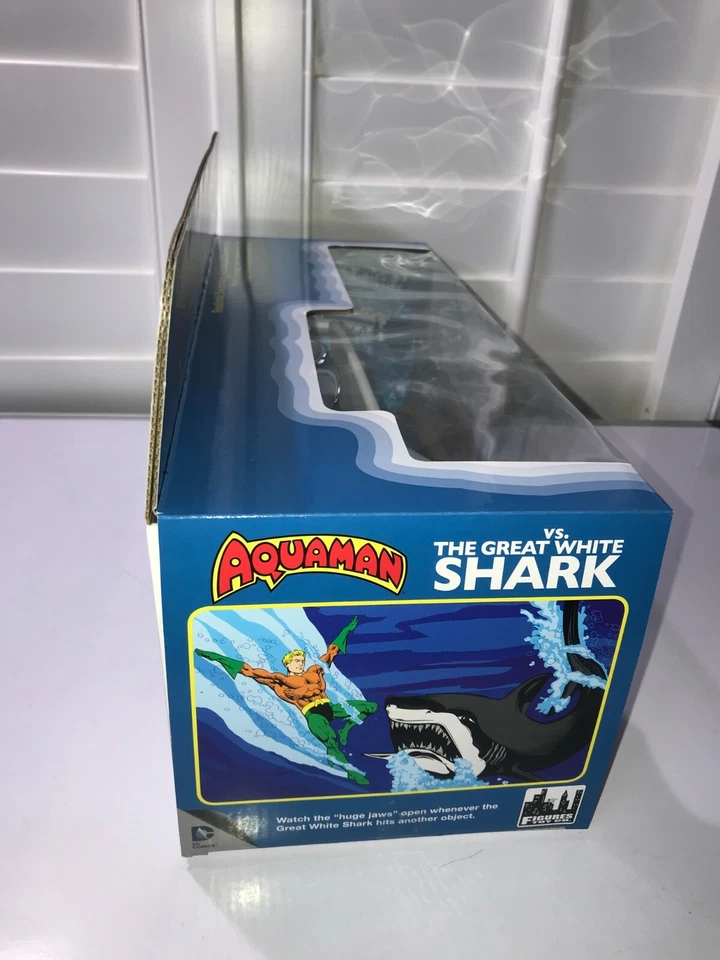 DC Comics Aquaman VS. Juego retro The Great White Shark de FTC LEER PRIMERO  Foto 4 de 4