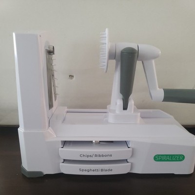 Spiralizer 3 Blade Spiral Slicer Vegetables & Fruits - White - NIB!