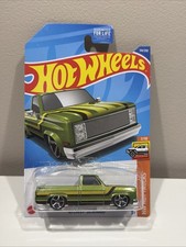 Hot Wheels '83 Chevy Silverado Pickup Truck  Green 1:64 Scale Bad Blister HC28