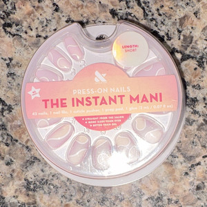 Instant Mani Press-On Nails Short Oval Pink & White French Tip, Glue Included