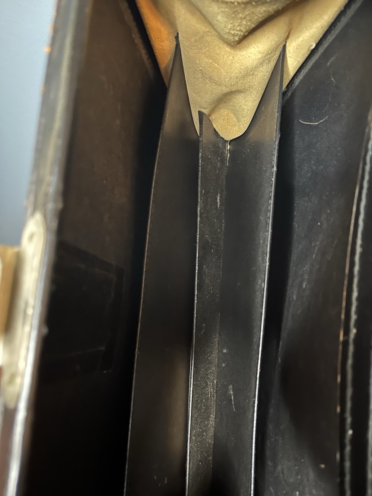 Flitecrest Leather Case - image 6