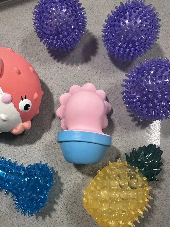 Lot of 7 Dog Toys - Latex Squeaky Toys, Squeaky Toys, and Squeaky Balls - Image 3 of 3