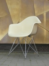 Eames Fiberglas Sitzschale Dax Chair Stuhl Hermann Miller Typ 2 teildefekt